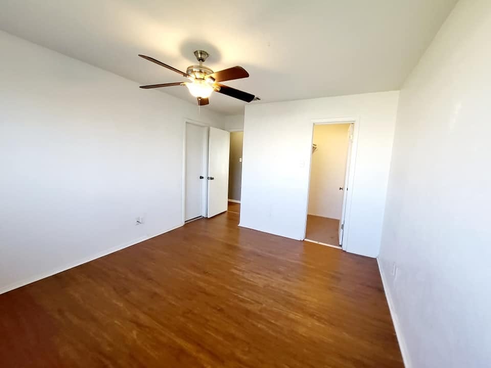 Building Photo - 4016 Eastridge Dr