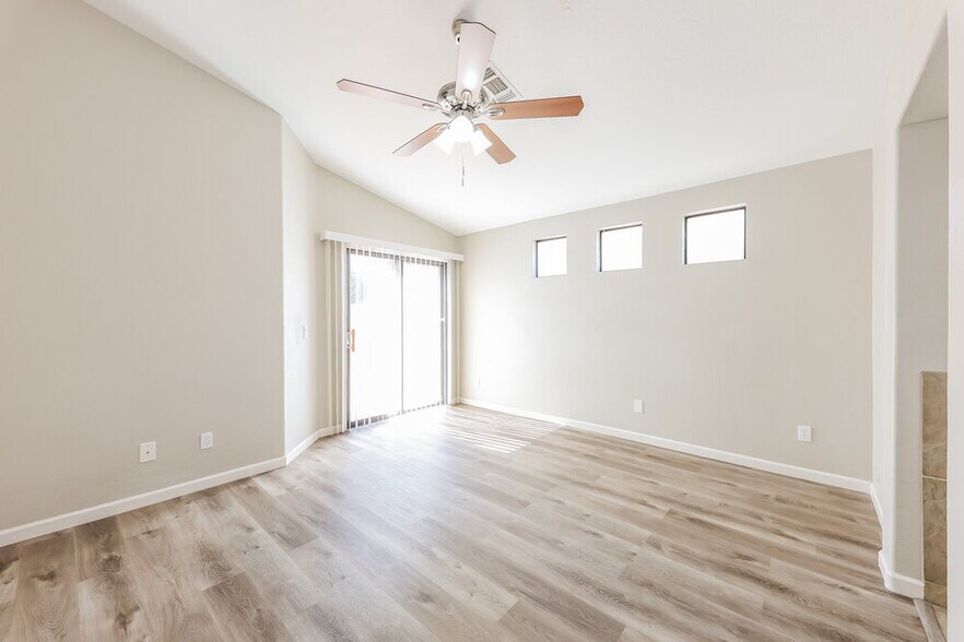 Building Photo - 3233 E Tonopah Dr
