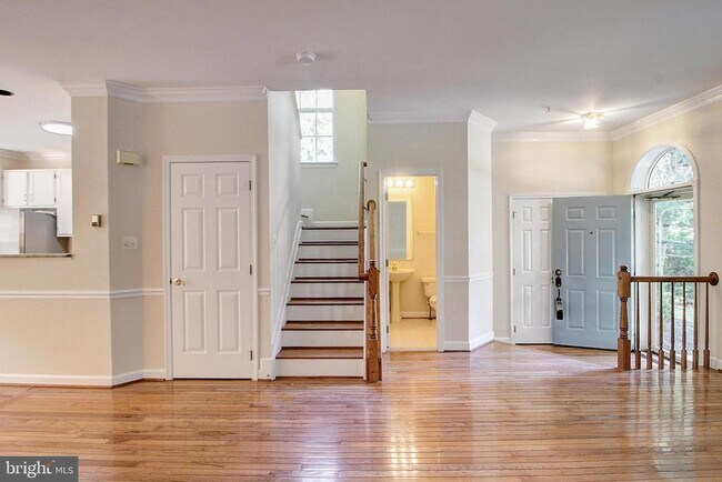 Building Photo - 8864 Briarcliff Ln