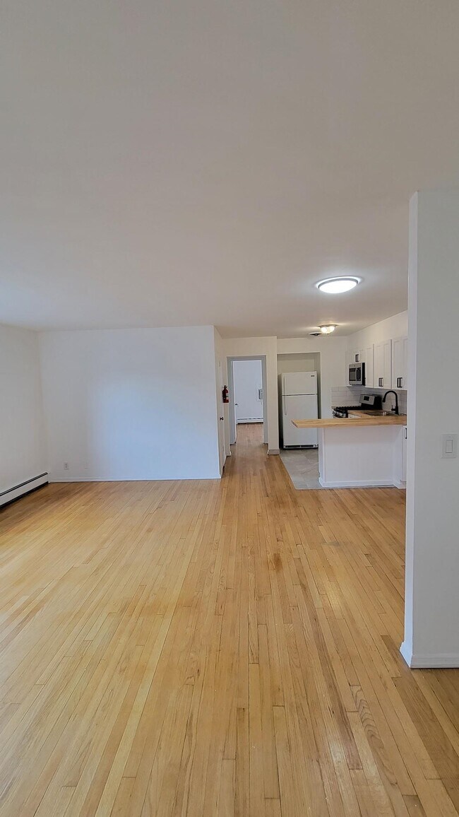 Building Photo - 204 Woodcliff Ave