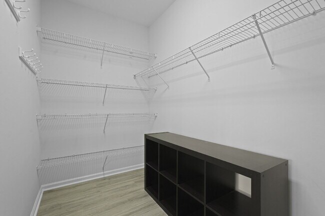 Building Photo - "Charming 2-Bedroom Retreat with 2 Baths and Den - 1558 Sq. Ft. of Comfort in Latitude Margaritav...