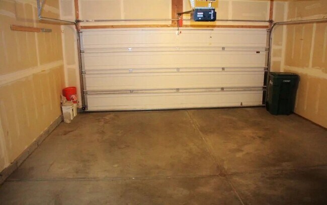 Building Photo - 11649 Birch Knoll Loop