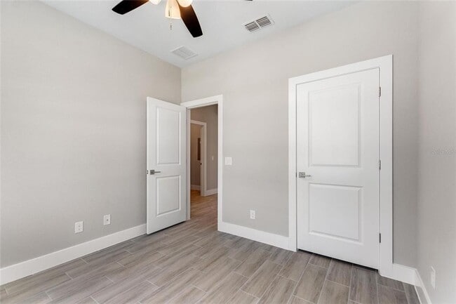 Building Photo - 705 Fraser Ct