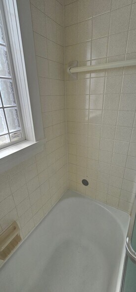 Building Photo - 7228 Linden St