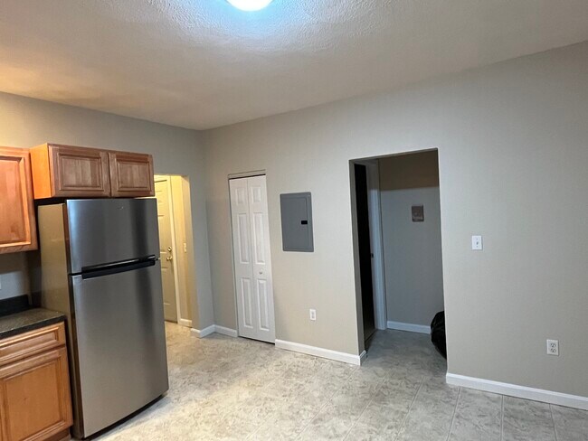 Kitchen into Bathroom & Bedroom - 53 Bridge St