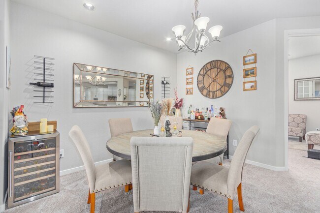 Building Photo - Beautiful Scottsdale townhome with perfect...