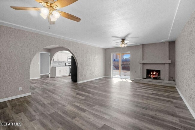 Building Photo - 11200 Warcloud Ave