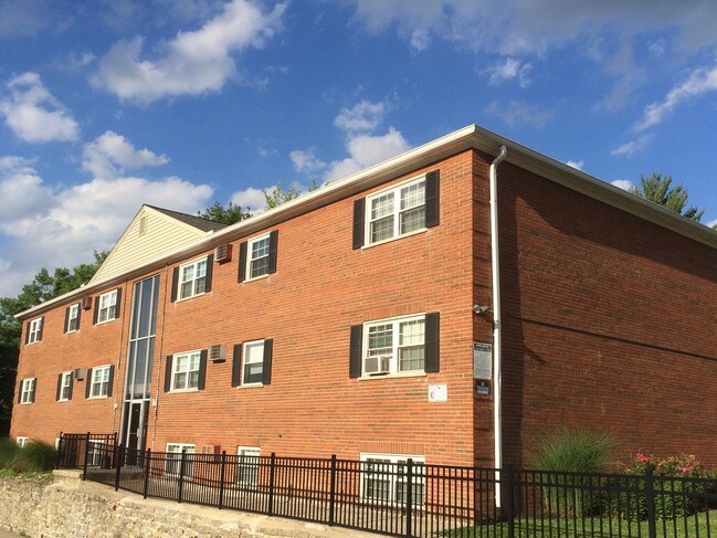 Front of Building - Homevilla Apartments