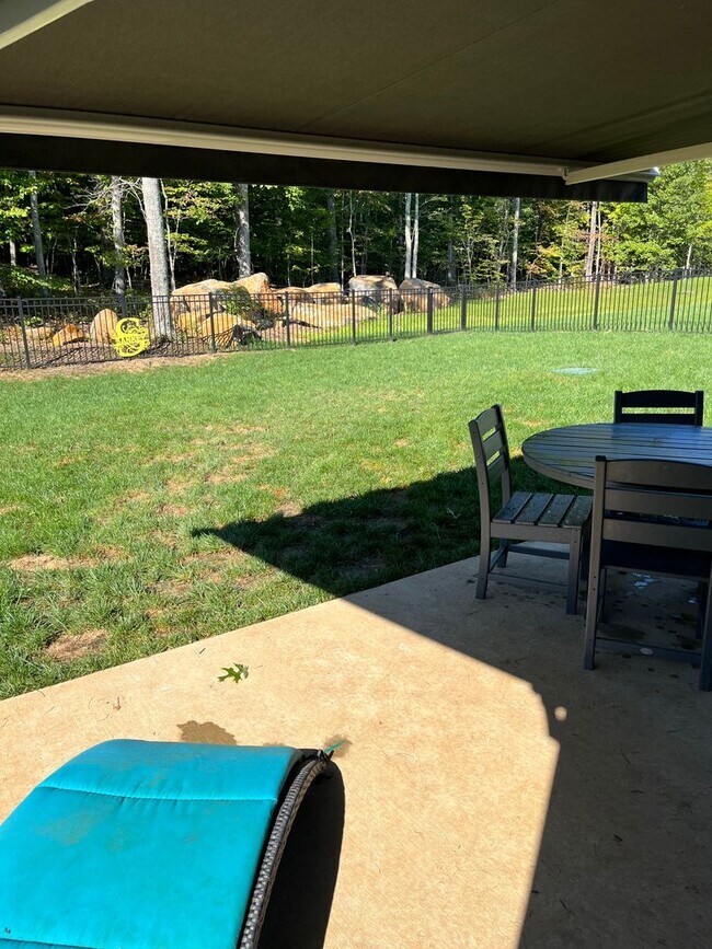 Building Photo - 3 bed 2 bath rental in Village Oaks Subdivision close proximity to Lake Monticello