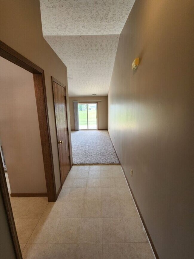 Building Photo - 2399 Hopkins Dr