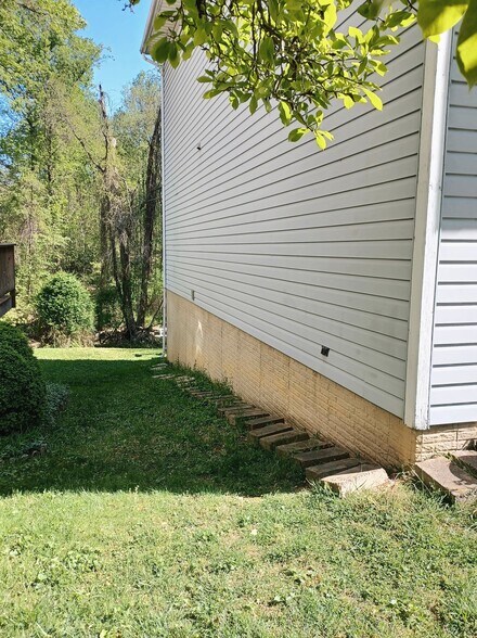 Building Photo - 7209 Carriage Hill Dr