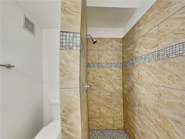 Building Photo - 333 Fletcher St SW