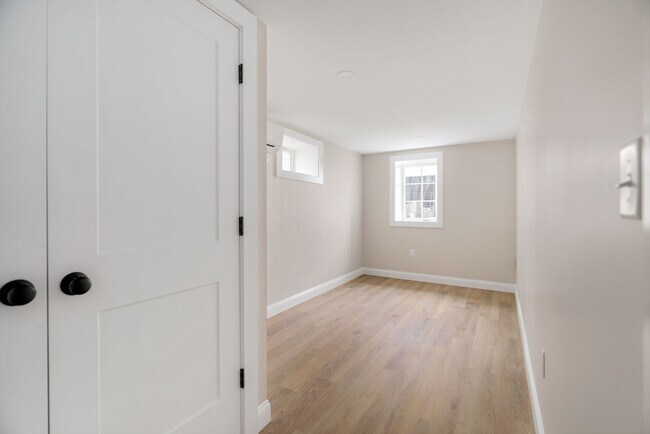 Building Photo - 121 Fayette St
