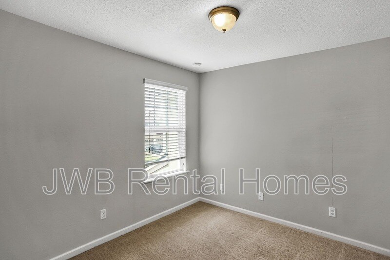 Building Photo - 409 Richmond Dr