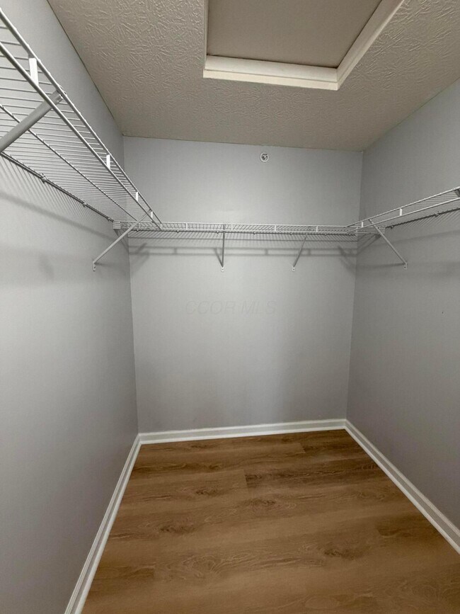 Building Photo - 7774 S Essex Gate Dr