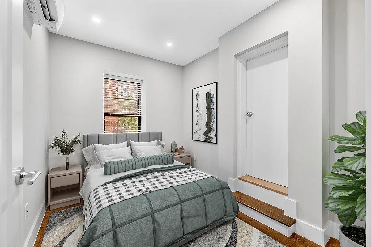 Building Photo - 153 E 26th St