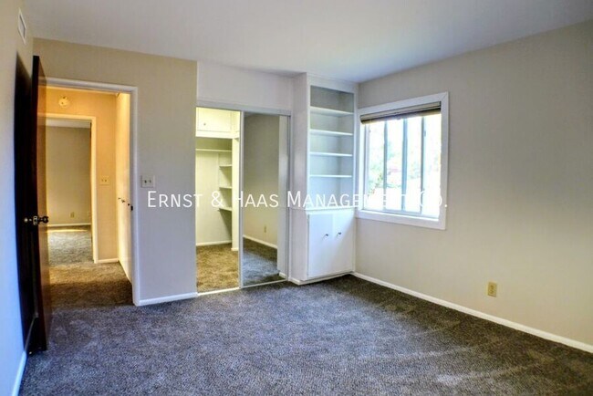 Building Photo - 3700 Weston Pl