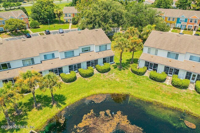Building Photo - 12311 Kensington Lakes Dr