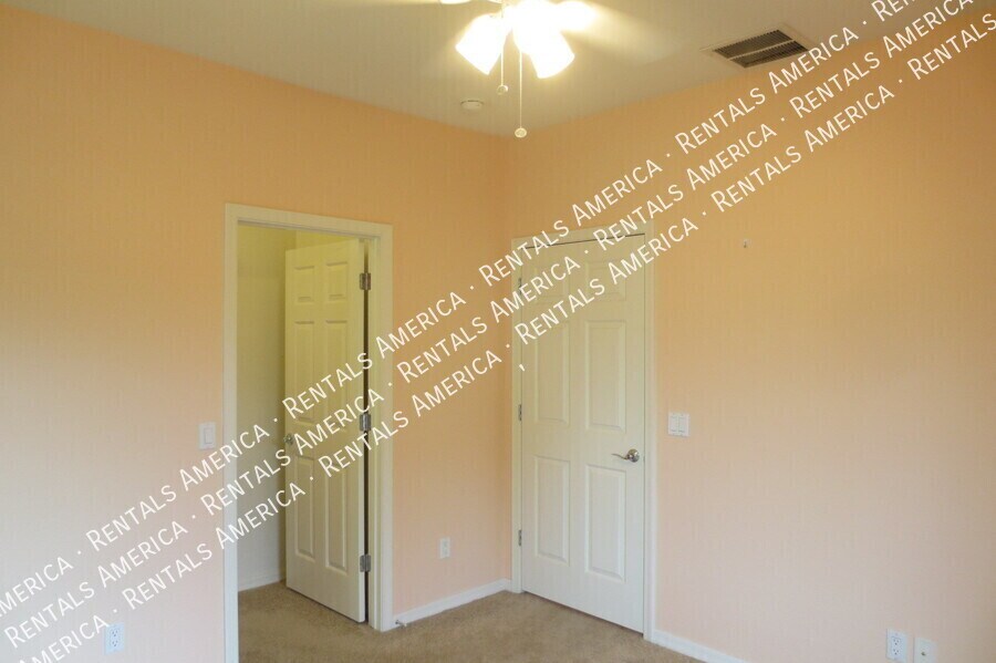 Building Photo - 16245 N 30th Pl