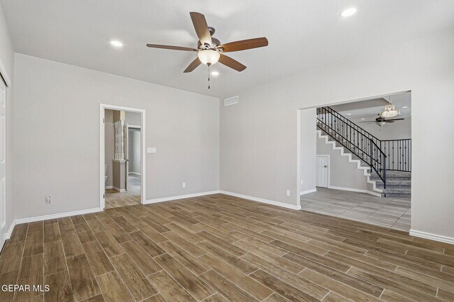 Building Photo - 825 Dulce Tierra Dr
