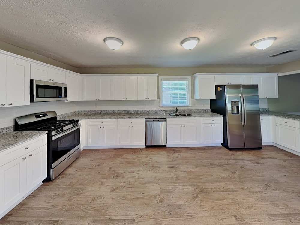 Building Photo - 1694 Webb Gin House Rd