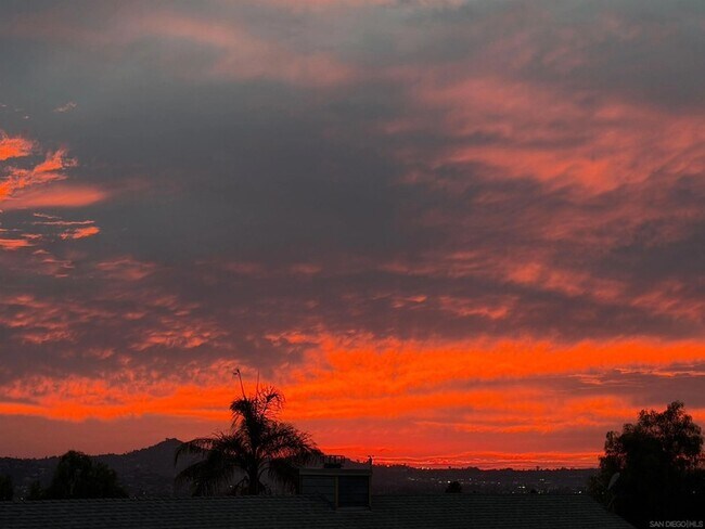 Building Photo - 2062 Valley Rim Rd