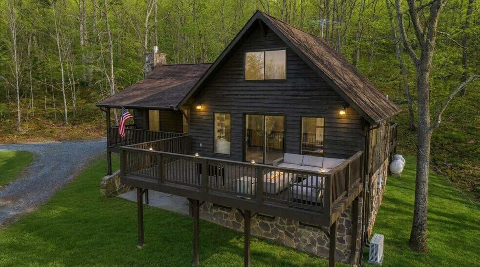 Building Photo - 20220 Wooded View Ln