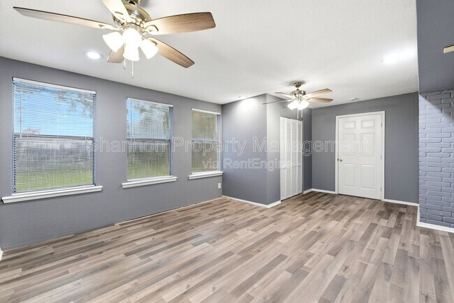Building Photo - 6009 Leafwood Cir