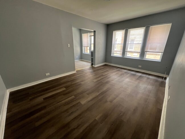 Building Photo - 350 W 74th St