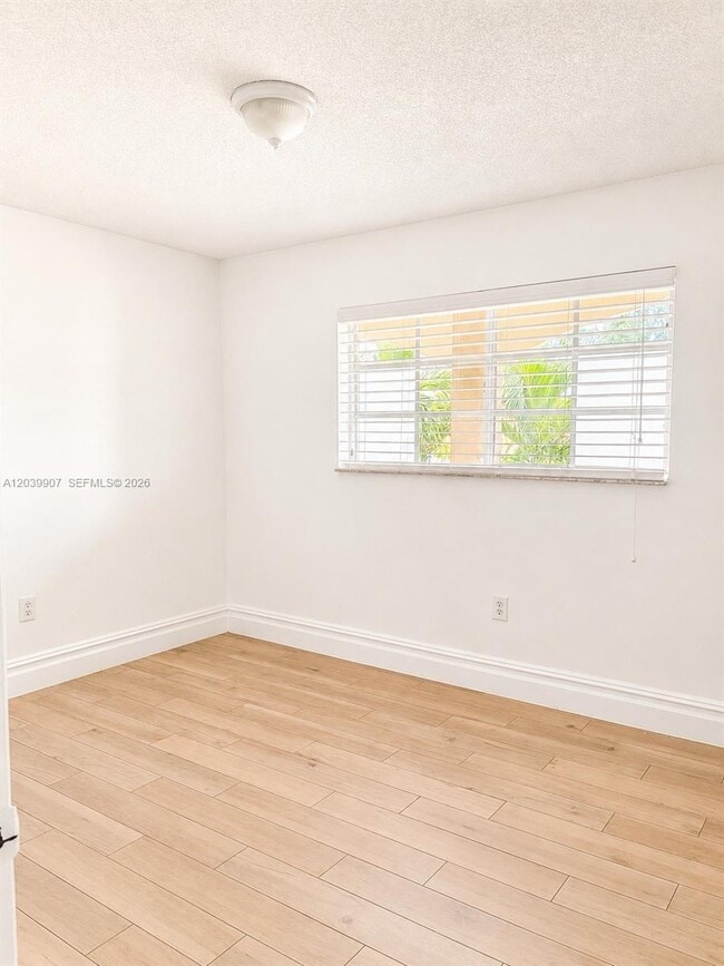 Building Photo - 8851 NW 119th St