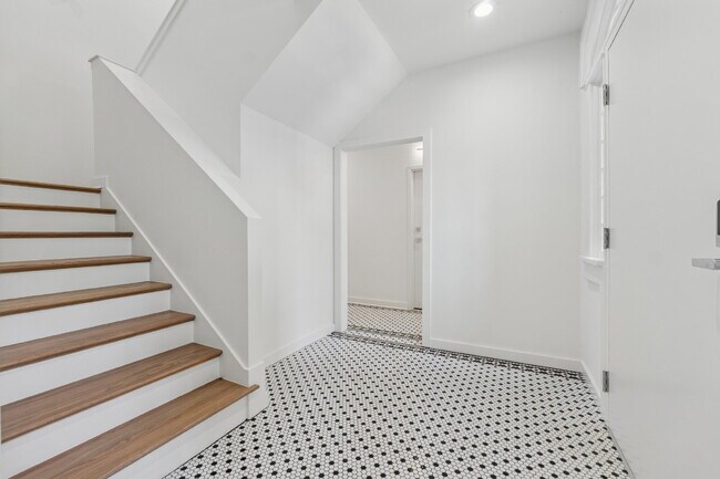 Building Photo - The Biggest & Most Private Apartment in th...