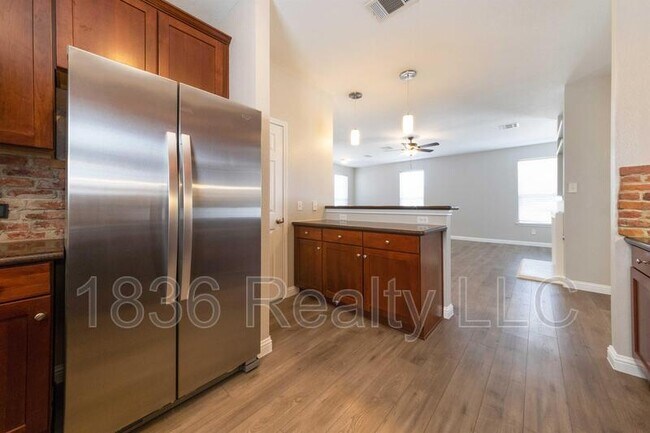 Building Photo - 1816 Big Bend Dr