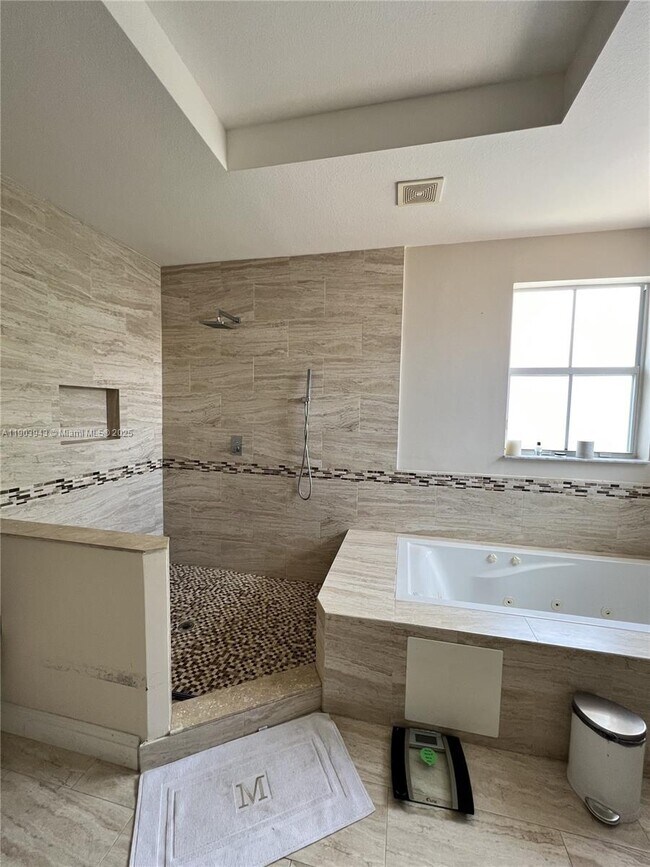 Building Photo - 11161 NW 77th Terrace