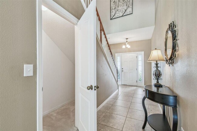 Building Photo - 12320 Fairlawn Dr