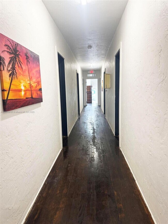 Building Photo - 7510 Byron Ave