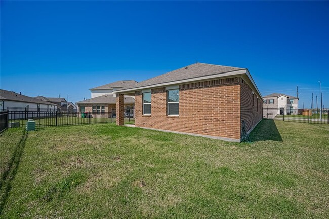 Building Photo - 101 Eliana Shores Dr