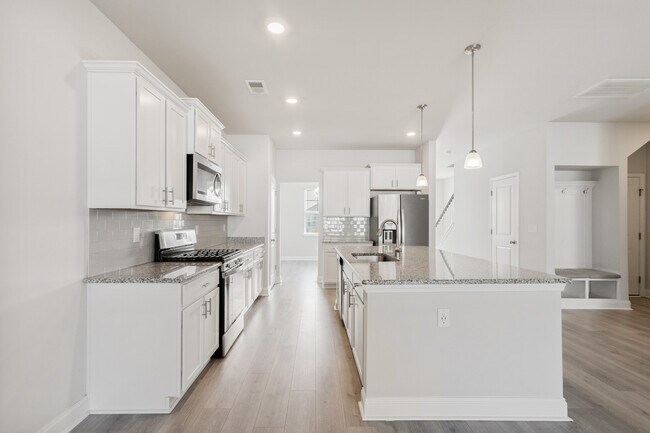 Building Photo - 2053 Ainsley Dr