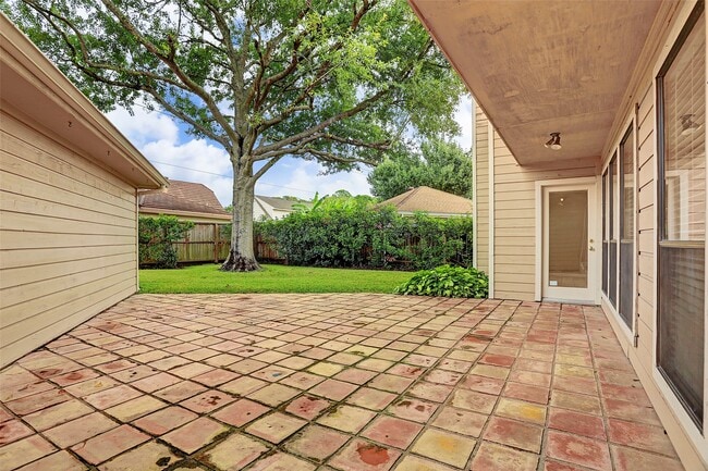 Building Photo - 11530 Ella Lee Dr