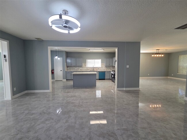 Building Photo - 9526 Heflin Colony Dr
