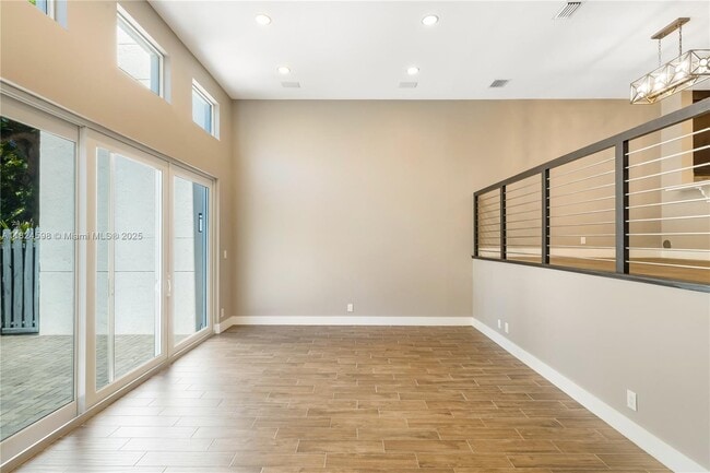 Building Photo - 1707 E Las Olas Blvd