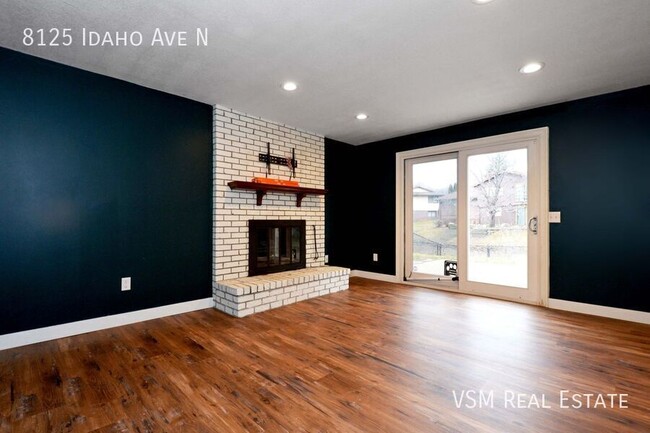 Building Photo - 50% Off January Rent! Modern 4-Bed Home wi...