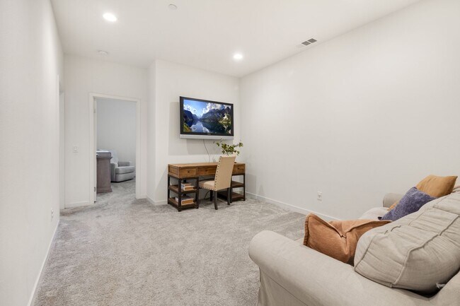 Building Photo - 122 Red Brick Dr