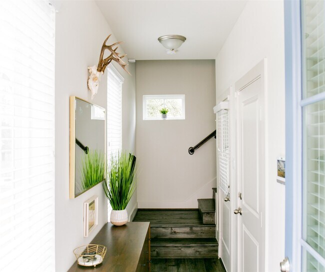 Building Photo - 5203 Burress Springs Ln