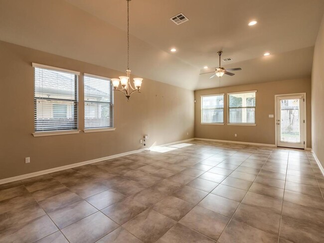 Building Photo - 2104 Granite Hill Dr