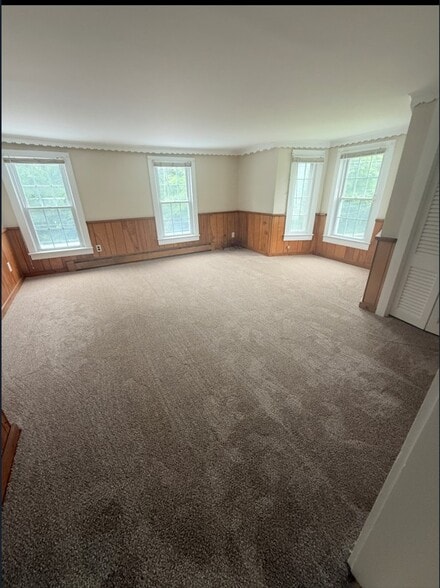 Building Photo - 224 Glen Rd