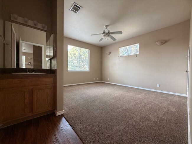 Building Photo - 908 Keith Ln