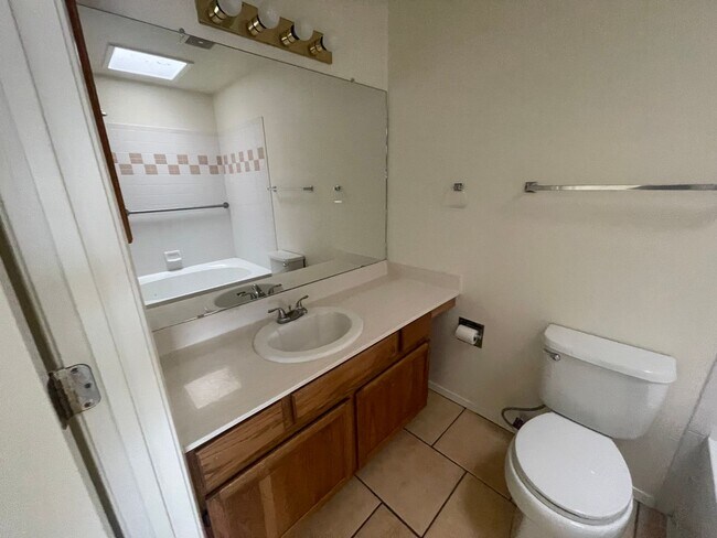Building Photo - 4300 Saddlewood Trail SE