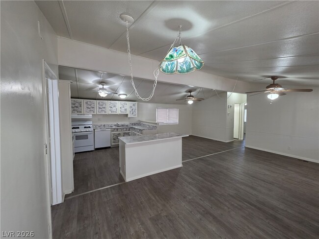 Building Photo - 2916 Gavilan Ln