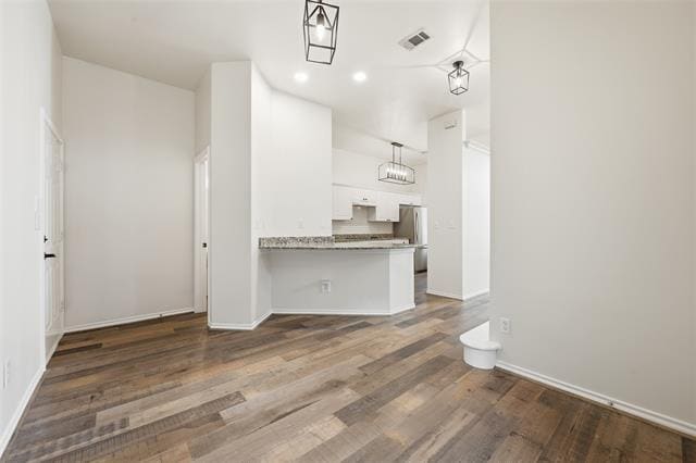 Building Photo - 5955 Rosebud Dr