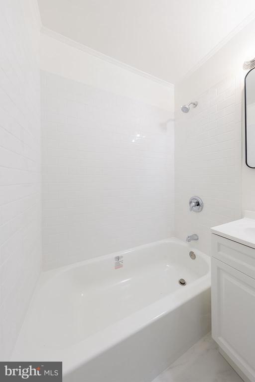 Building Photo - 2232 Southgate Square